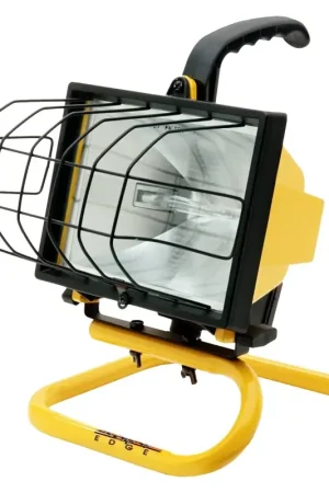 CCI L20 Work Light with Stand, 500 W Deal
